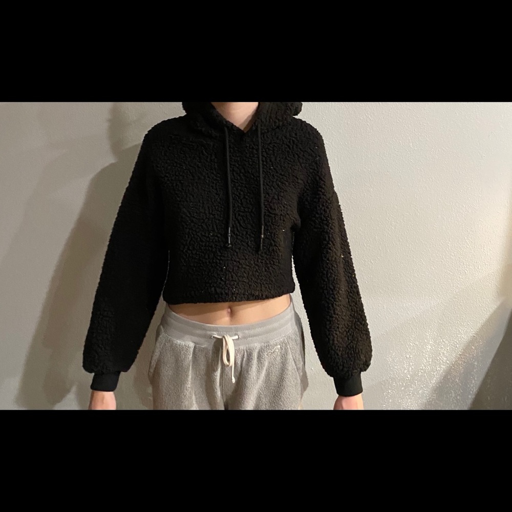 Cropped hoodie